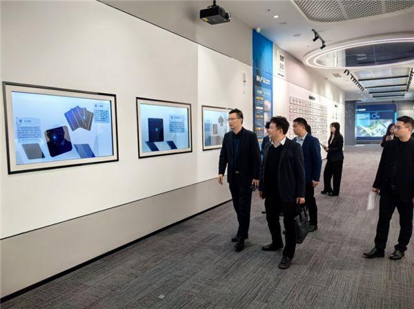 独立董事与监事深入伊品生物及内蒙伊品，开展实地调研考察